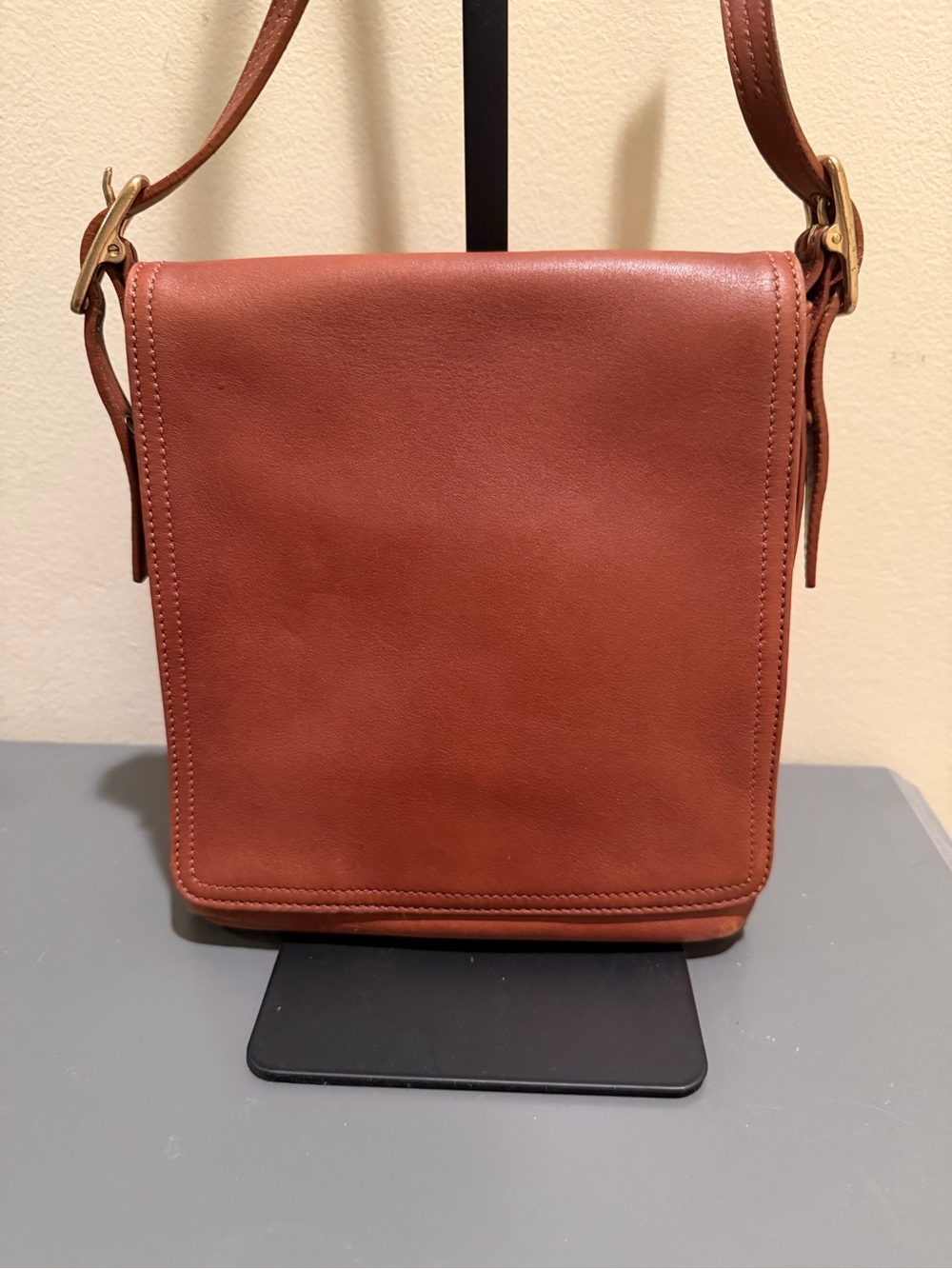 Coach vintage Legacy Slim Flap Crossbody style number 9821 (2002) British Tan